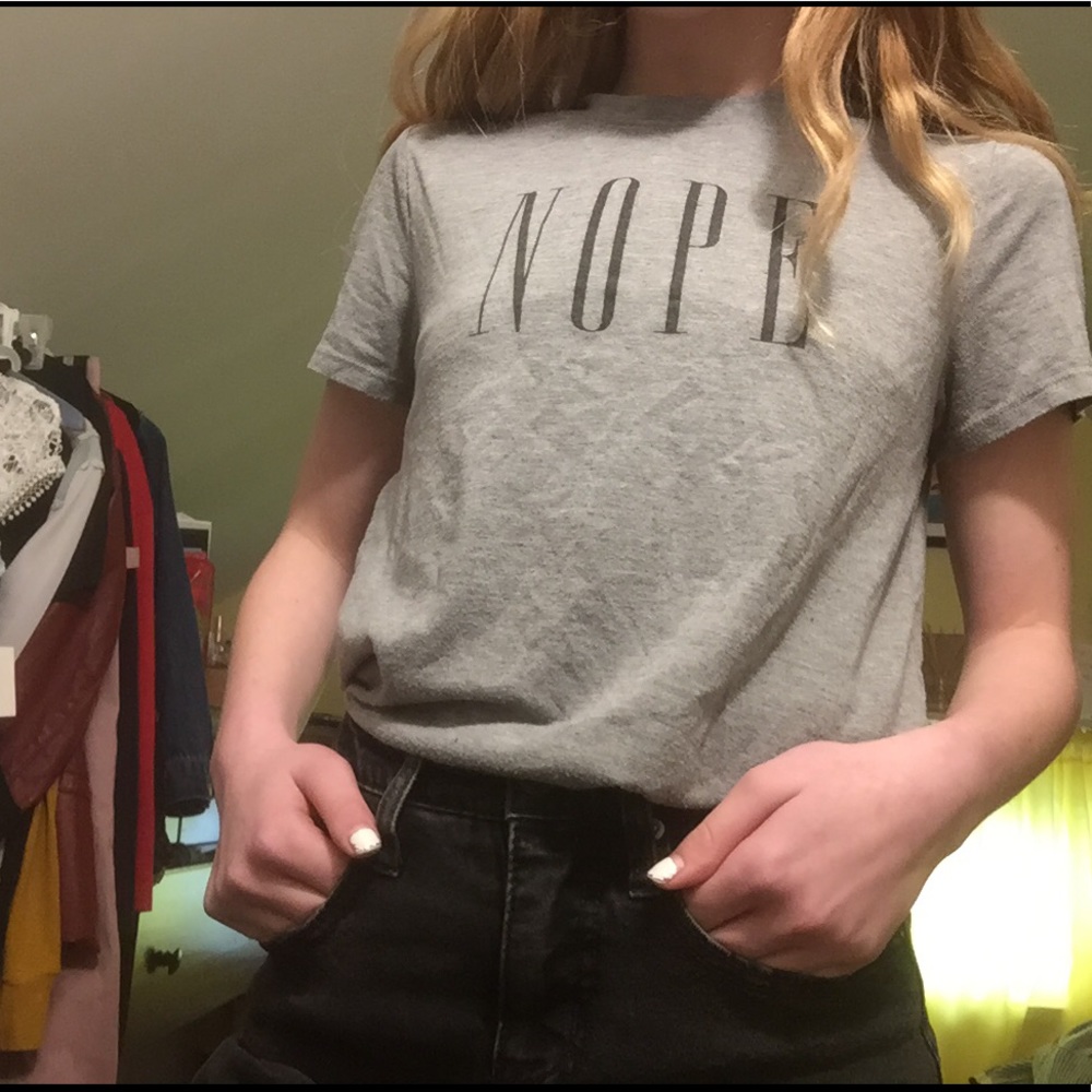 cute grey graphic tee-shirt